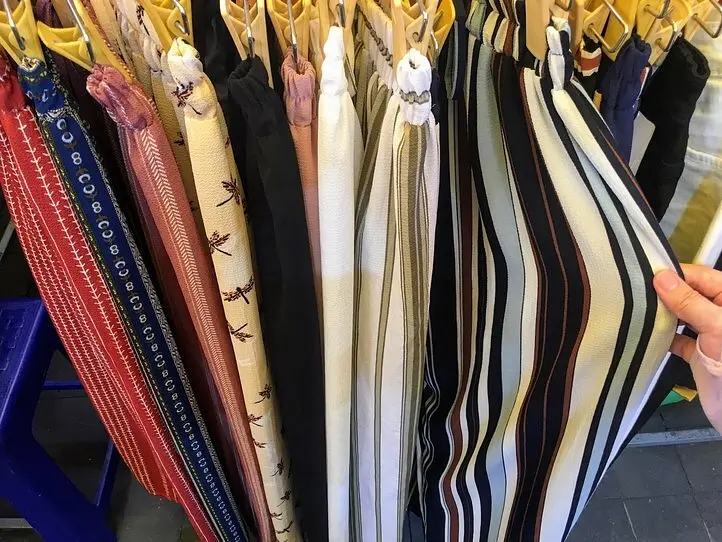 掘り出し物が必ず見つかる！～Hello Weekend Market(ハロー ウィークエンド マーケット)～