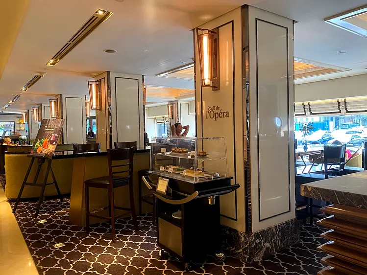 カフェ・ドゥ・オペラ 