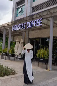アオザイでベトナム気分満喫！ホーチミンの人気フォトジェニックカフェ【MZ Coffee】