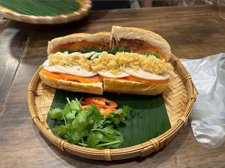 バインミー メェ イン