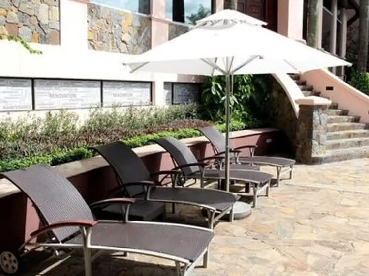 トロピカーナ プール＆バー