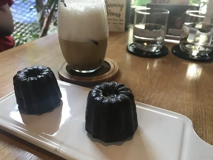 穴場カフェで美味しいコーヒーとカヌレを楽しもう～96B Experiment