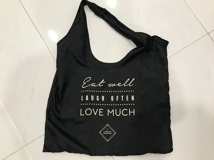 お土産の新定番！2020年春夏におすすめするシンプルで可愛いトートバック３選