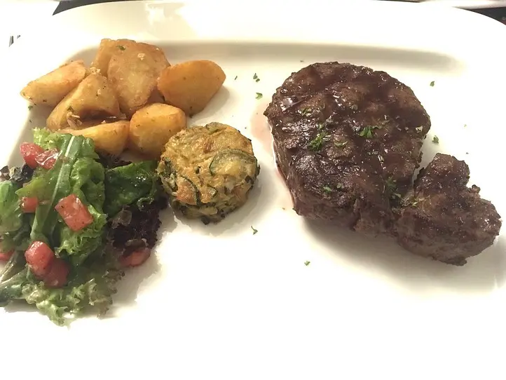 　ホーチミンの隠れ家フレンチのお店