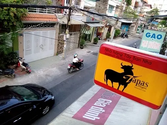 タパス サイゴン