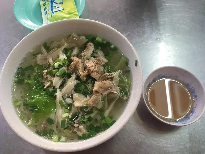 　五区の中華街で食べたい！おいしいローカルフード・フーティウ＆バインミー