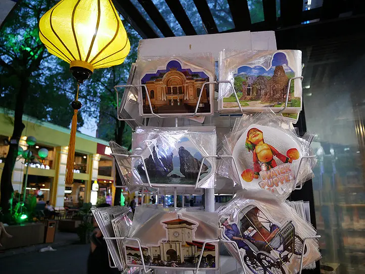 ホーチミン観光の合間に立ち寄れる『ブックストリート』