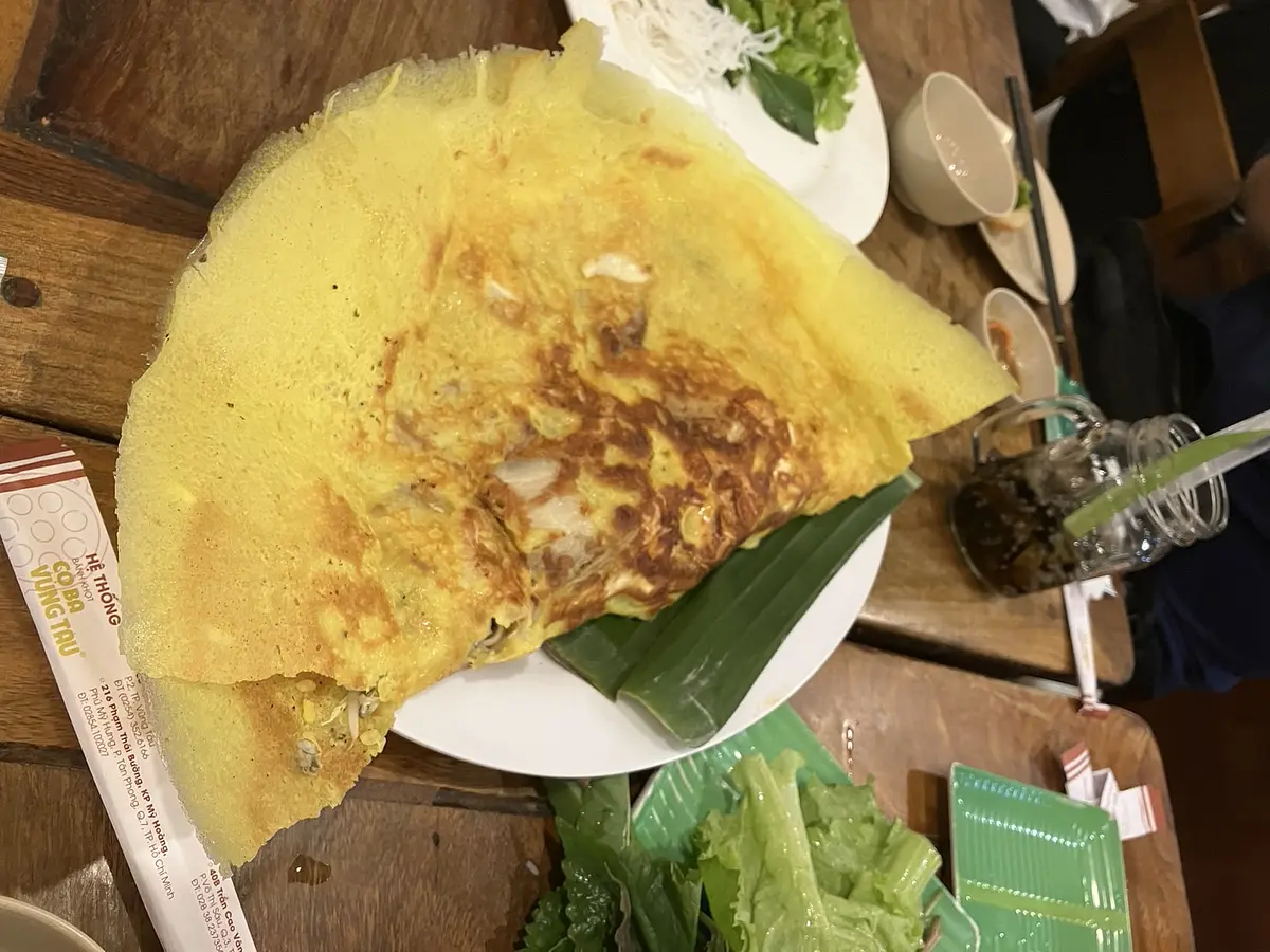 　初心者にもおすすめ！ベトナム風お好み焼き「バインセオ」がおいしいレストラン２軒