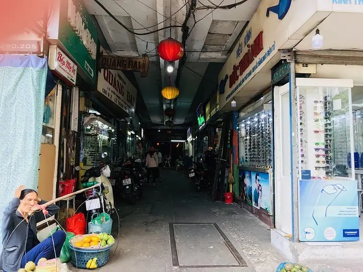 ベンタイン市場目の前！ネイルストリートで激安250円のローカルネイル体験