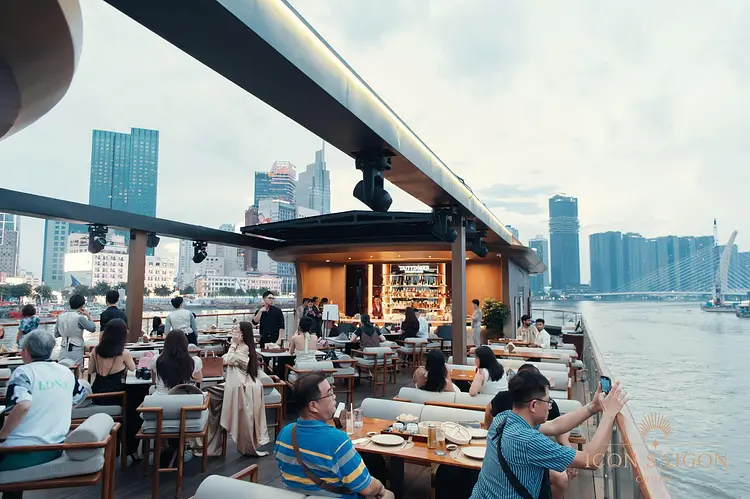 アイコン・サイゴン・クルーズ