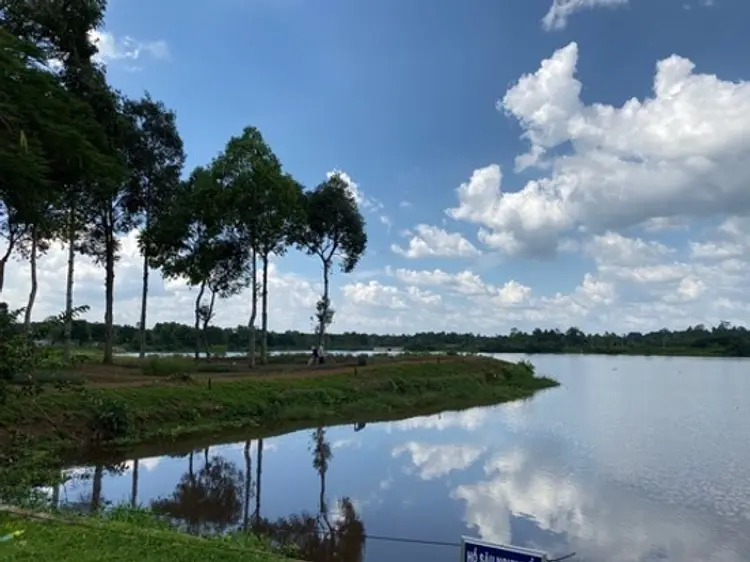 サイゴン・ブルー・トラベル