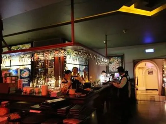 M Bar (エムバー)