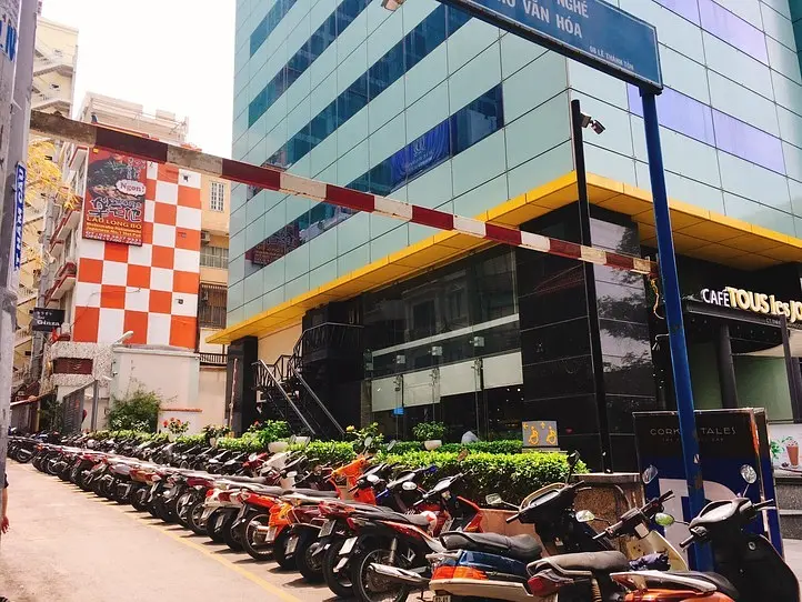 日本人街のハンバーグ屋さん「ぎゅう丸」