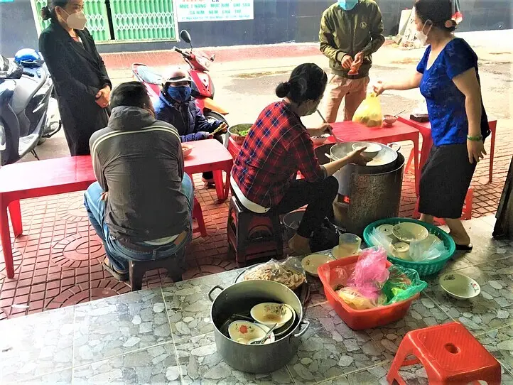 【クイニョン】ローカルフードが美味しいお店２軒