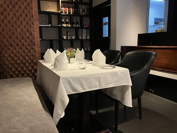 　【プノンペン】フレンチスタイルの建物がすてきなカフェ・レストラン２つ