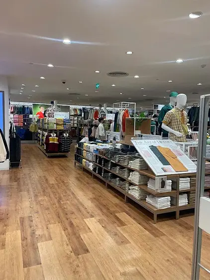 UNIQLO ・サイゴンセンターテンの写真2
