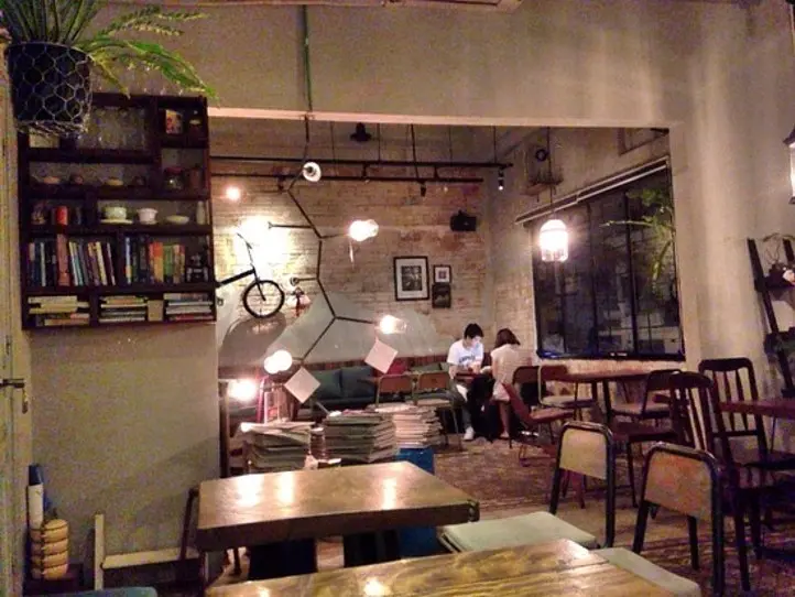 ご飯もたべれる！夜に行きたいシックなカフェ3選