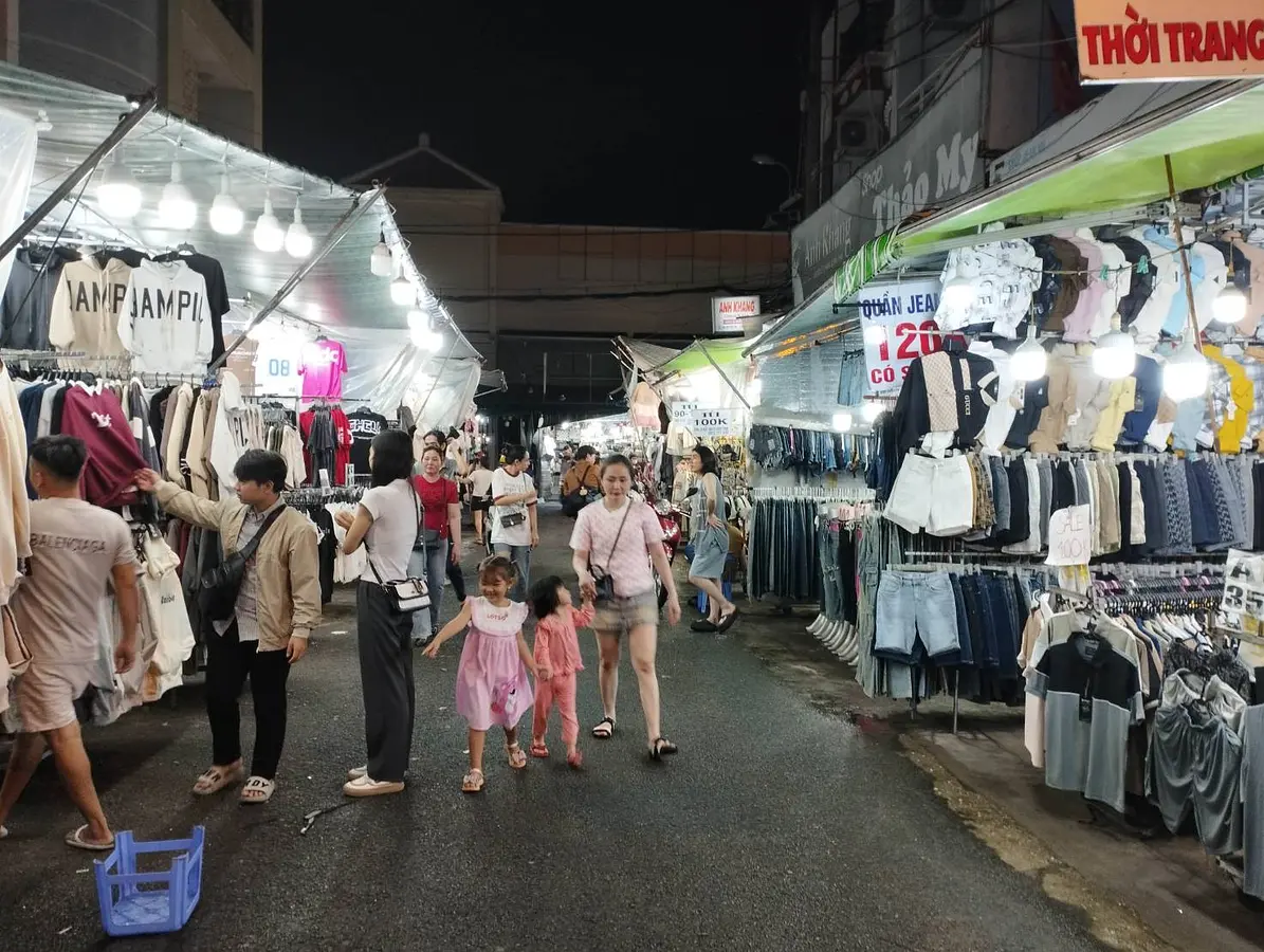 YouTubeでけっこう紹介されている【ハントンタイ市場】に行ってみた