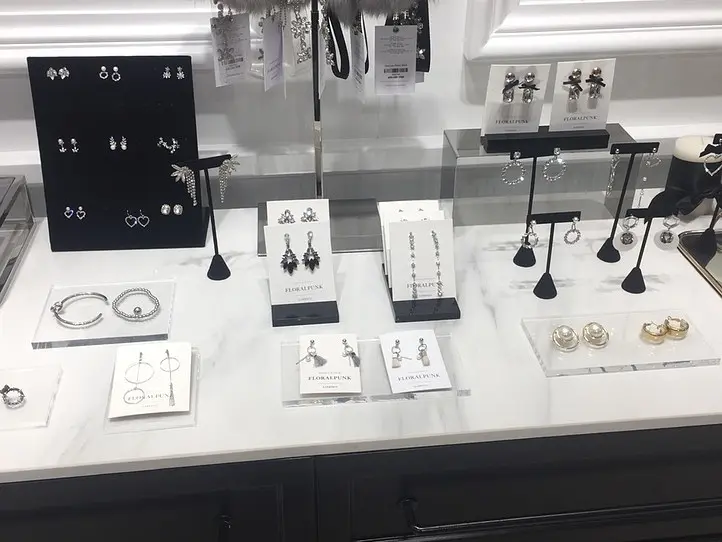 モノトーン好き必見のアクセサリーショップ！ドイツ発祥ブランド～FLORAL PUNK