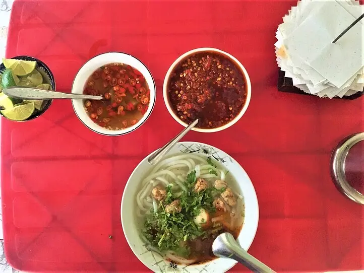 【クイニョン】ローカルフードが美味しいお店２軒