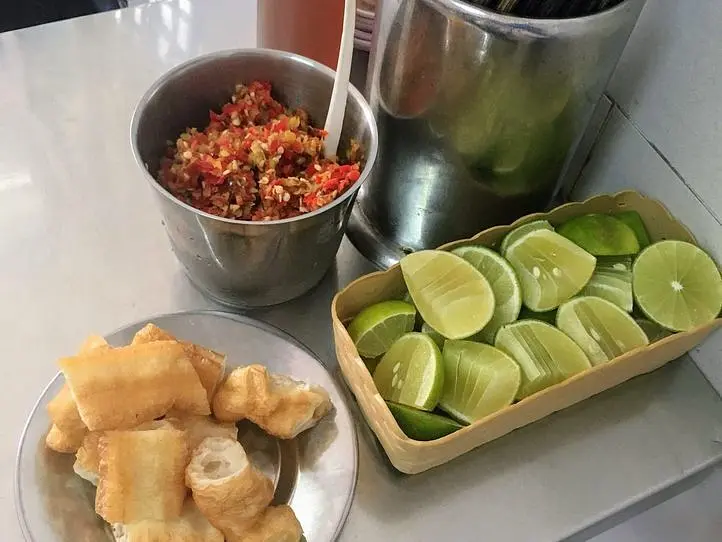 カニの超！濃厚スープ麺、バイン・カイン・クアの人気店～Banh Canh Cua 87～