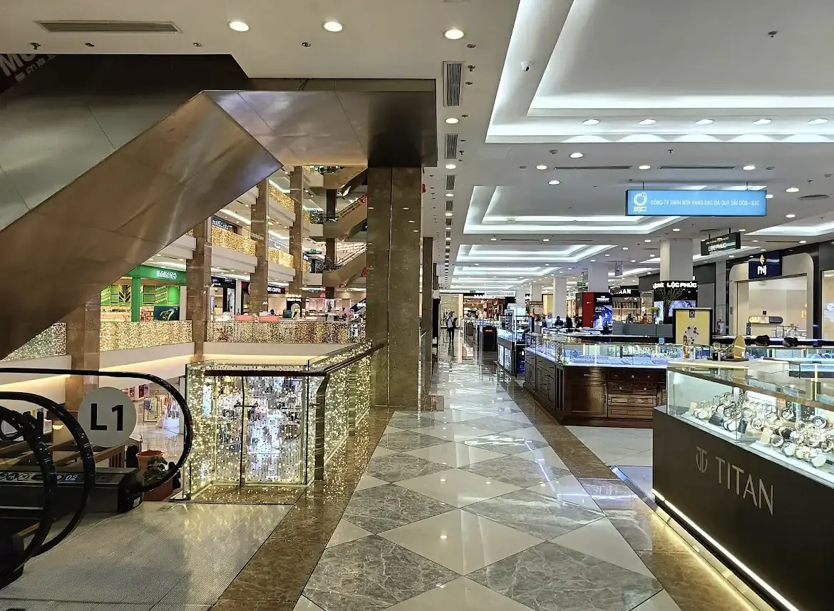 「ホーチミンのおすすめショッピングモール5選｜日本人にも人気のAEONからローカルモールまで！