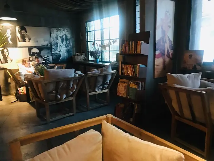 シックな音楽が流れるくつろぎカフェ！ホーチミンの騒がしさを忘れる～She Cafe