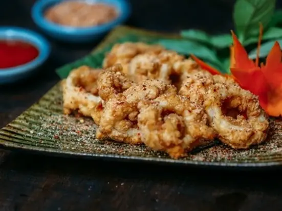 雰囲気はロッジ。素朴なベトナム南部の家庭料理を味わう