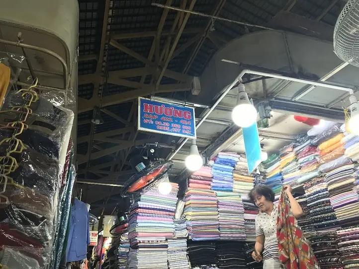 タンディン市場、どんな布を買ったらいい？在住者のお気に入りのお店をご紹介！