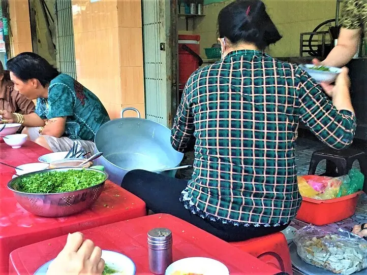 【クイニョン】ローカルフードが美味しいお店２軒