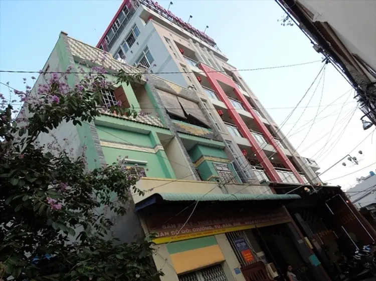 ラウ・イェー・ドゥック・ドゥン