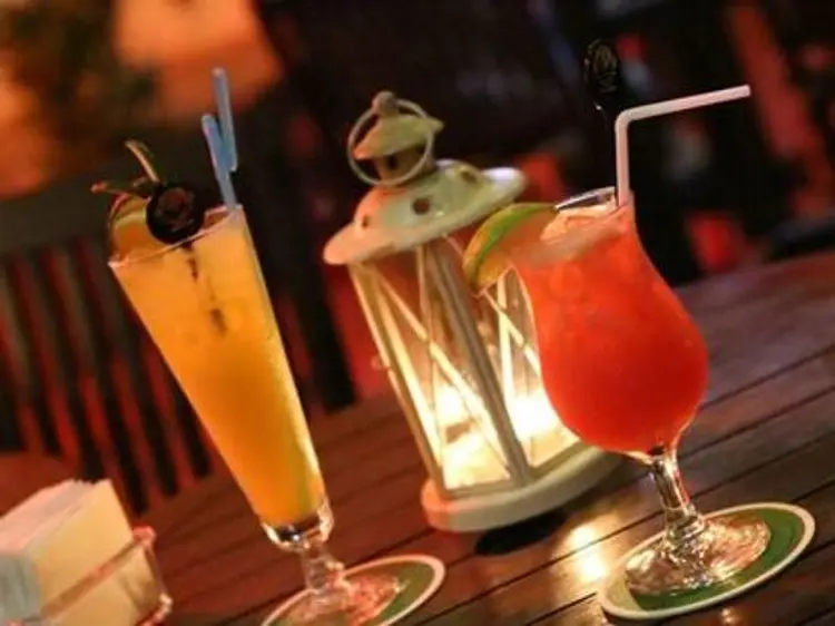 M Bar (エムバー)