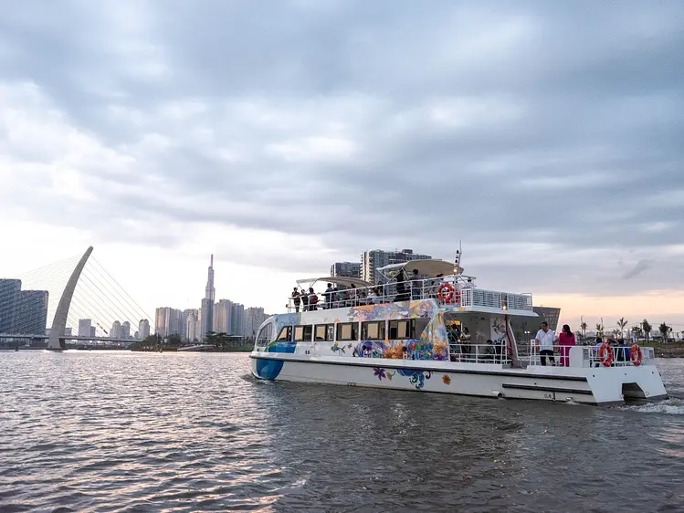 サイゴン・ウォーター・ゴー　サイゴンリバークルーズ