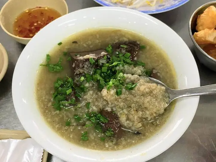 ベトナム風お粥、Chaoの人気店～Chao Long(チャオ・ロン)～