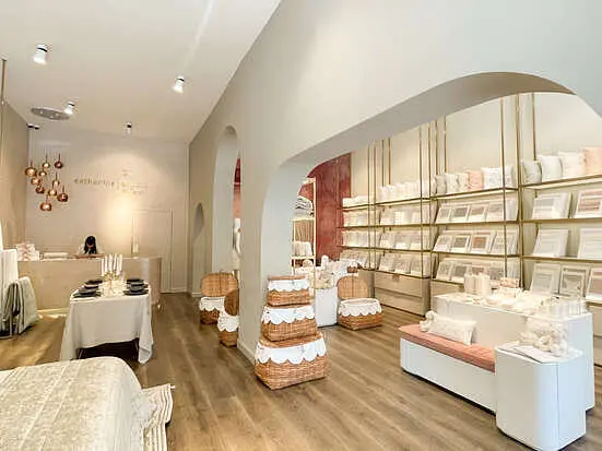 カトリーヌ・ドゥノアール・メゾン