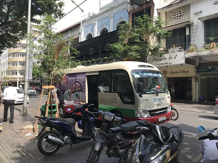 ホーチミン7区・フーミーフンへバスで行ってみよう！～City view bus