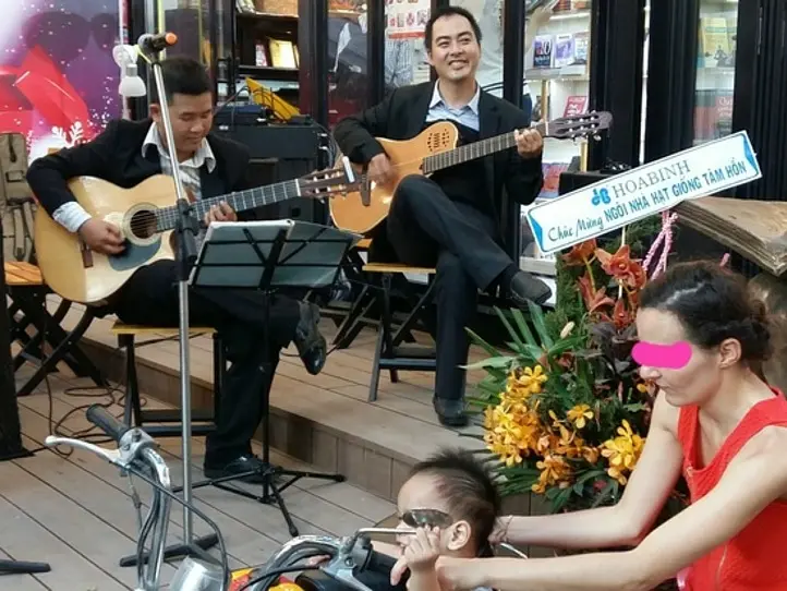 本好きな人はぜひ！ホーチミンのブックストリート