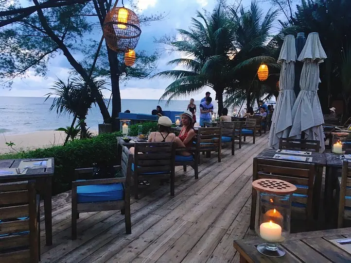 【フーコック】海と夕日が眺められる絶景レストラン「Mango Bay Restaurant」