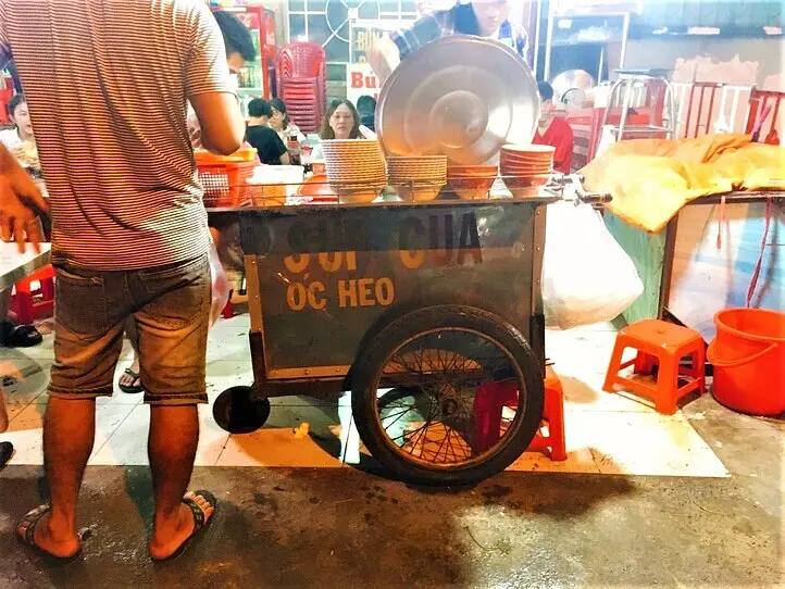 ローカル店でSúp Cua（スップ・クア）を食べよう！　～Súp Cua Út Tuyền～