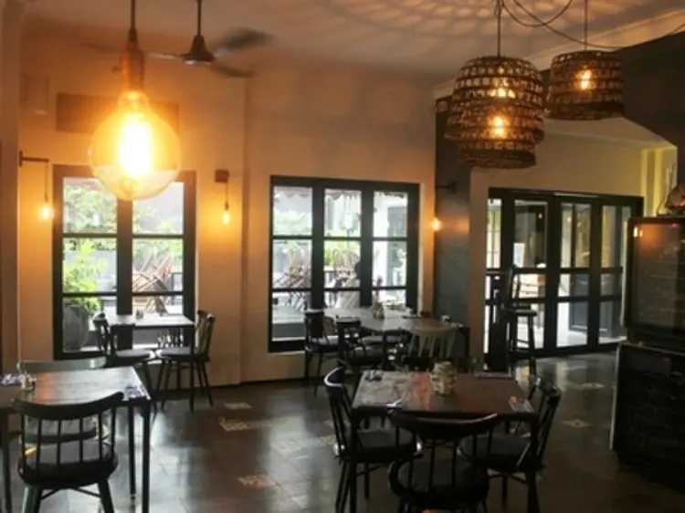 マッド・ハウス