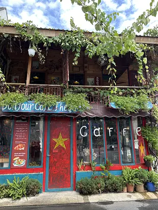 ボンジュール・カフェ・ジ・アート 