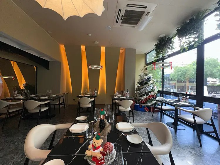 リュンヌ・レストラン＆バー