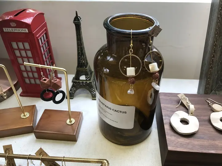 ベトナムのリノベーションアパートで、おしゃれな雑貨屋巡りを楽しむ