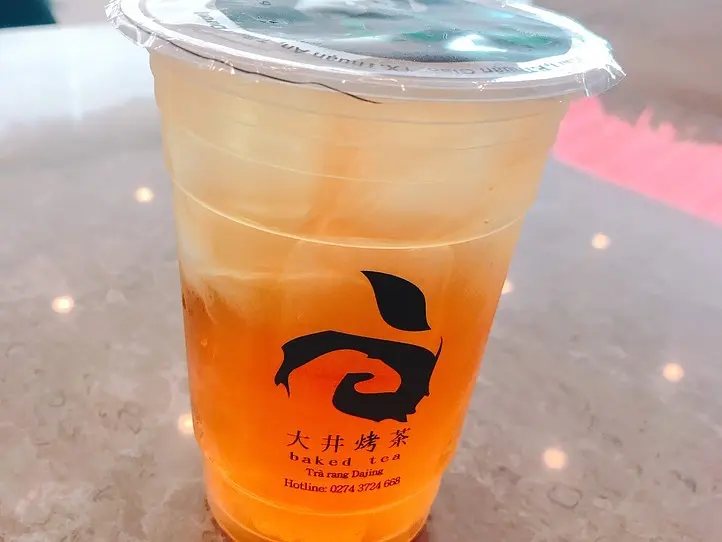 ビンズオン省にあるおいしいほうじ茶ミルクティーの専門店