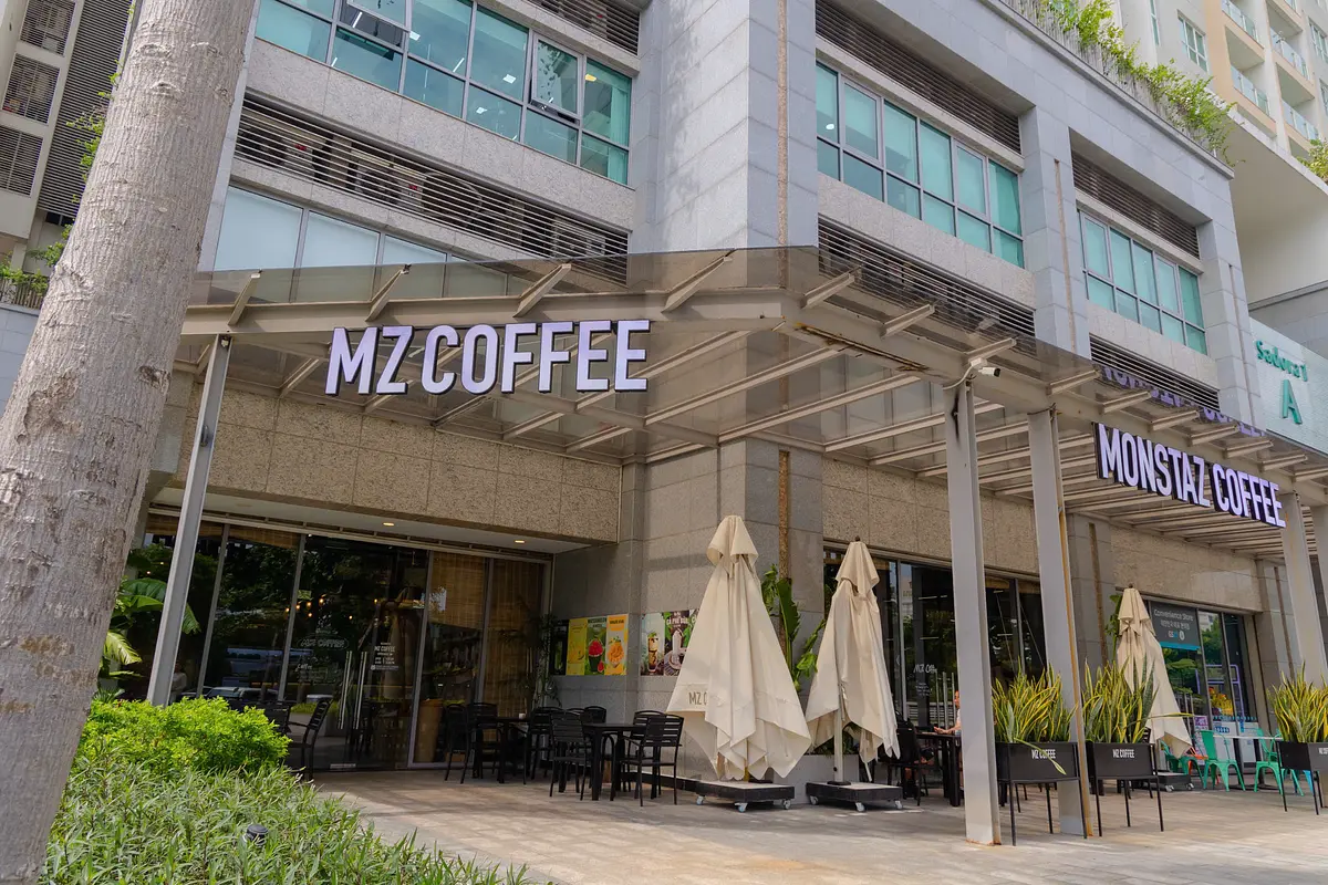 アオザイでベトナム気分満喫！ホーチミンの人気フォトジェニックカフェ【MZ Coffee】