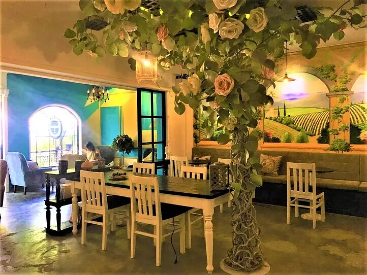 ホーチミンのゴージャスなカフェ２店