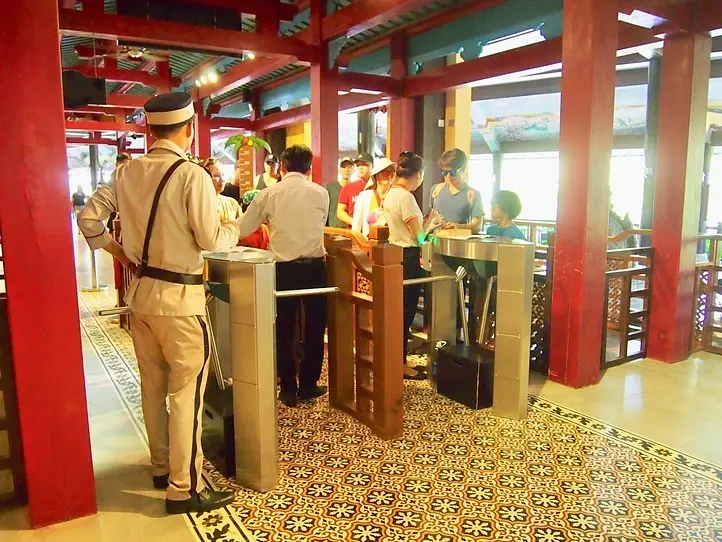 ホーチミンから1時間！ダナンの不思議なテーマパーク・バナヒルズを楽しもう