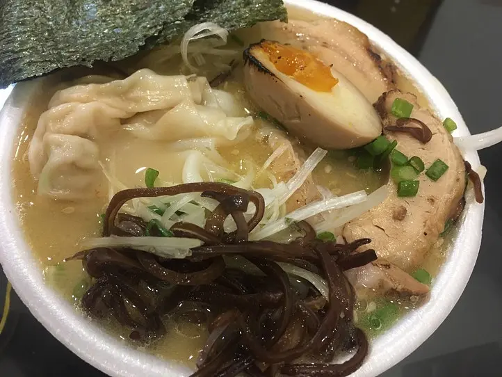 デリバリーもできる！日系のローカル向けラーメン屋「チョイオイヌードル」を食べてみた