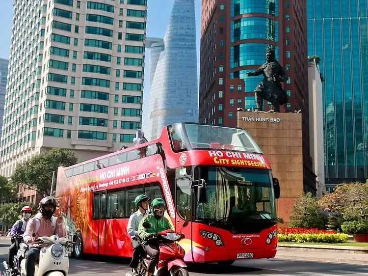 2階建てオープントップバスツアー