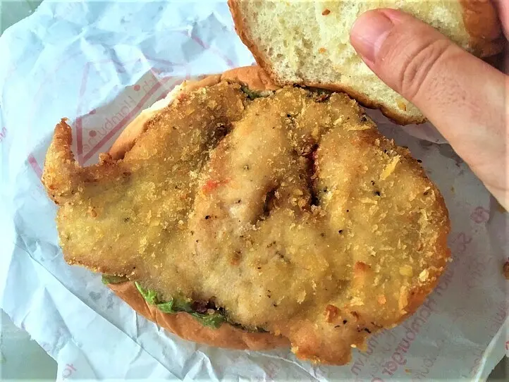 　ホーチミンの若者御用達のストリートフード